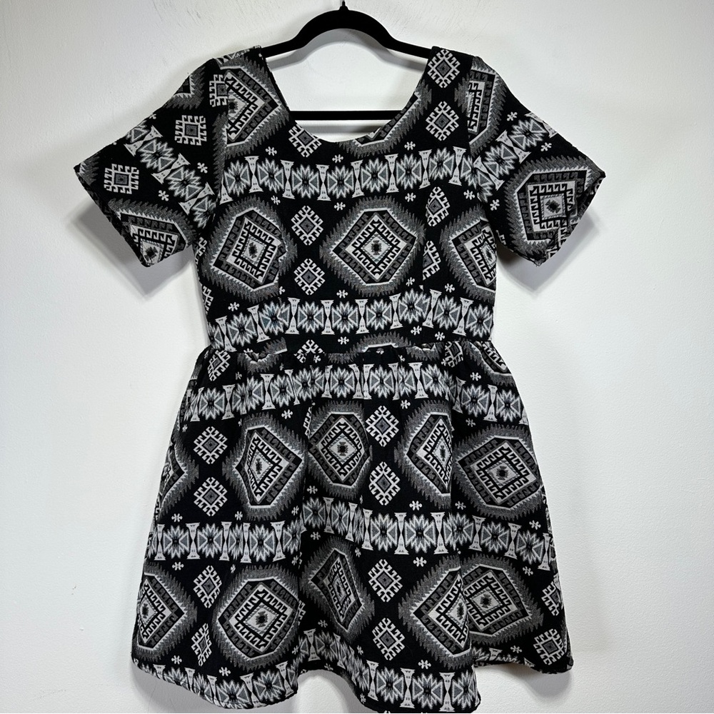 Love Riche Western Geometric Fit Flare Mini Dress Black White L